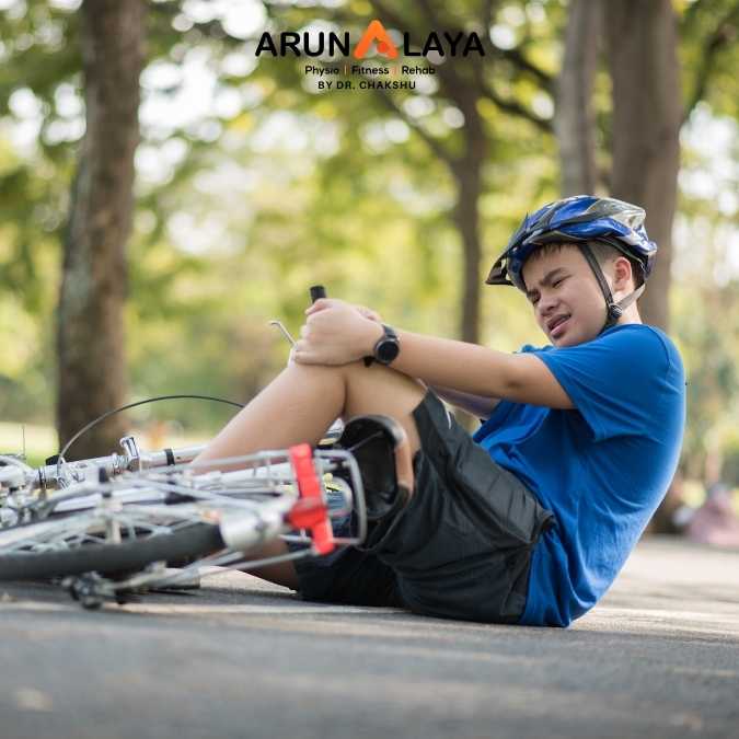 Cyclist knee treatment at Arunalaya